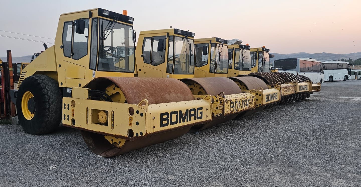 Single-drum rollers in line